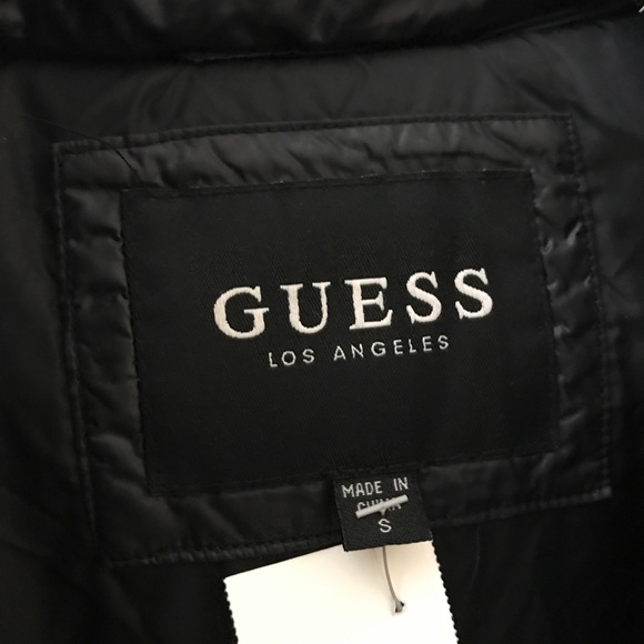 Guess jacket size small - Picture 6 of 8